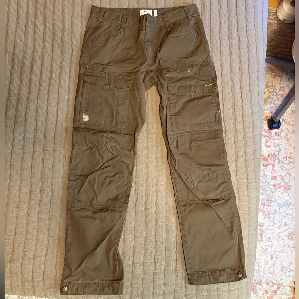 Fjallraven Men's Cargo Pants - Olive